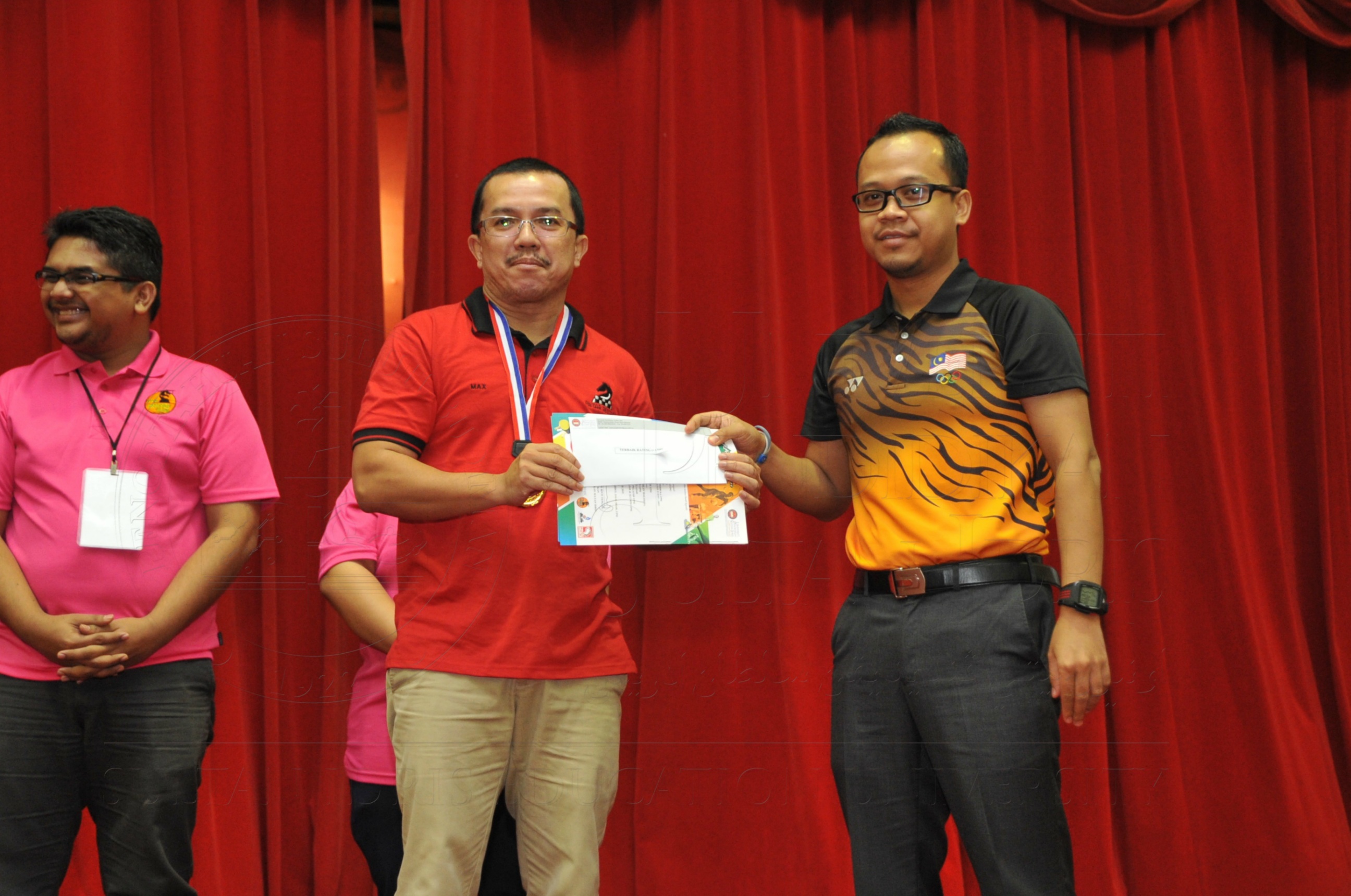 PRO15 158 CATUR HAS 9527